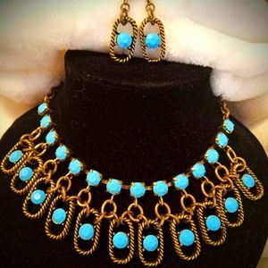Fashion Necklace Set Turquoise qems in a gold tone setting